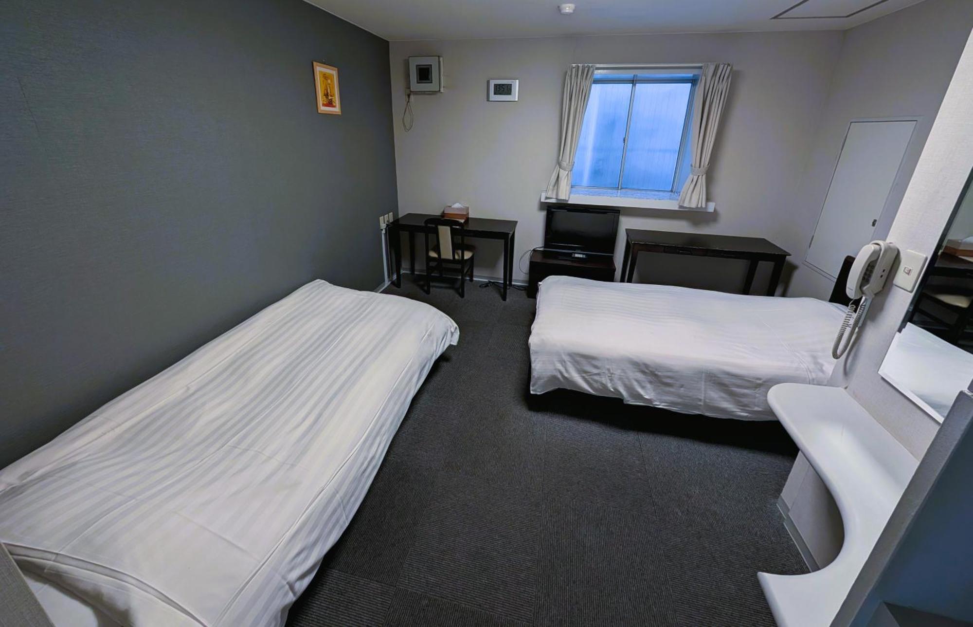 The Shin-Okubo International Hotel Tokyo Exterior photo